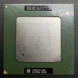 Intel Tualatin Celeron 1300MHz CPU SL5VR RK80530RY013256 256KB 100MHz 1.3GHz - Picture 1 of 3