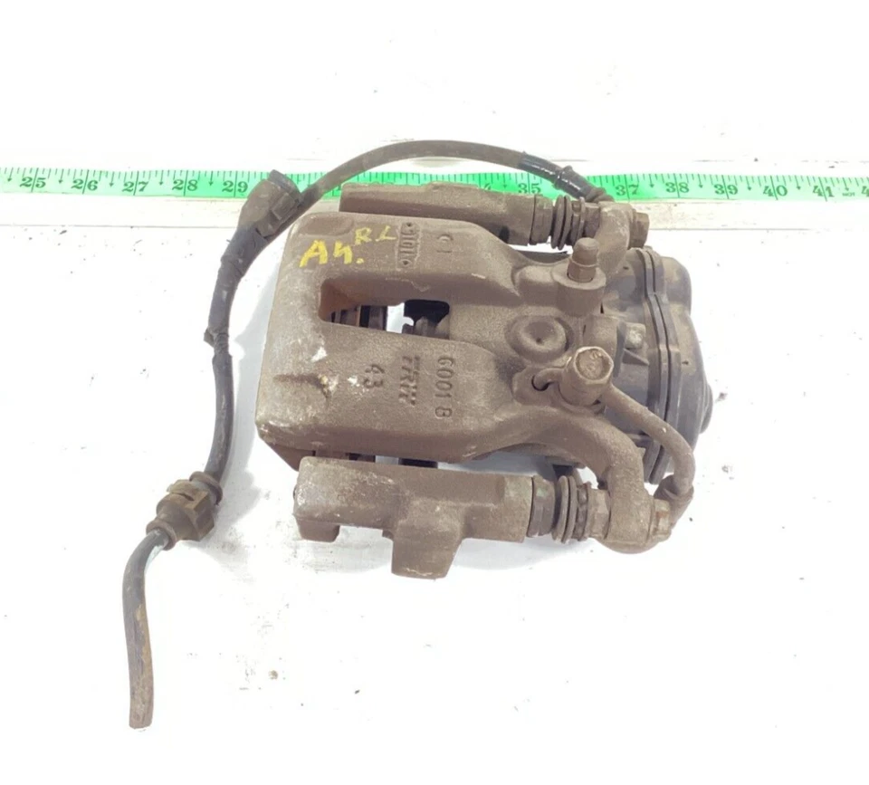 Pinza de freno trasera del lado del conductor Honda Odyssey 2018-2022 tracción delantera OEM. Foto 1 de 4