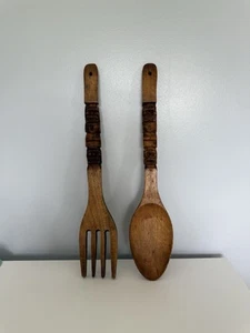 Vintage MCM grande forchetta e cucchiaio in legno intagliato decorazione parete 22” tiki totem - Foto 1 di 5