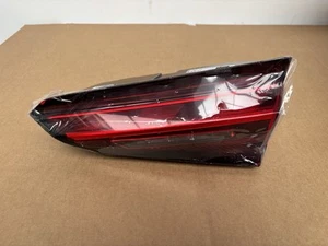 Luz de freno derecha nueva AUDI A5 S5 RS5 8W6945094AA - Imagen 1 de 4