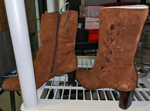 Women's Size 10M White Mountain Western Leather Suede Heel Boots - Picture 1 of 8