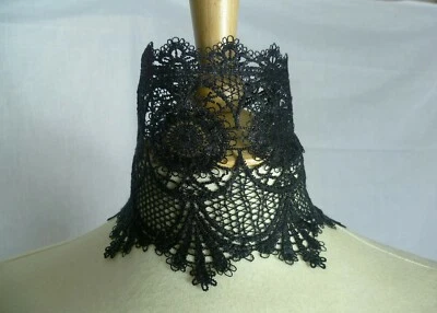 Gargantilla ancha de encaje negro, collar gótico, elige la talla de tu cuello Foto 1 de 2