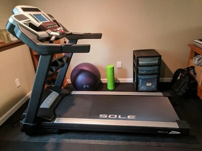 Sole Fitness S77 Treadmill - Image 1 of 4