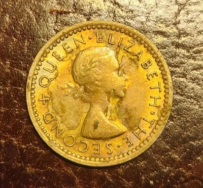 Moneda de 3 peniques Nueva Zelanda 1953 tonificada Foto 1 de 2