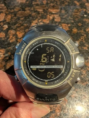 Suunto Observer Men’s Digital Watch Altimeter Compass Tactical Outdoor Read - Image 1 of 4