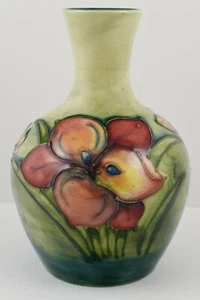 Beautiful Vintage Moorcroft Vase 1st Quality ~ Freesia Pattern - Picture 1 of 6