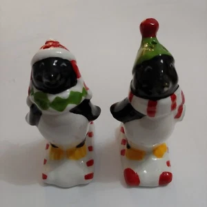Penguins Christmas Salt And Pepper Shakers From Publix New With Open Box - Picture 1 of 7