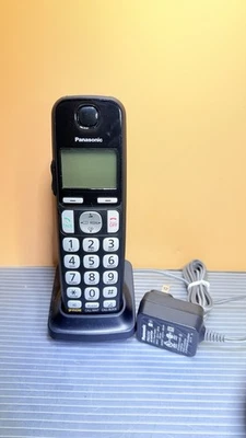Panasonic KX-TGEA40 Cordless Phone Expansion Handset w PNLC1050 Charger & Cord - Image 1 of 4
