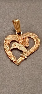 10k Hummingbird Heart Black Hills Gold Pendant .7g (GJ606) - Picture 1 of 5