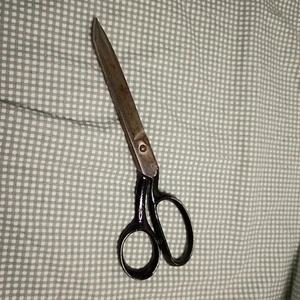 Vintage Metal Pinking Sheers Sewing Scissors No Origin Marks Black Handle 8" - Picture 1 of 3