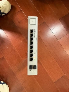 Ubiquiti UniFi Switch 8 150W - Afbeelding 1 van 2