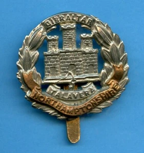 Mützenabzeichen The Northamptonshire Regiment - Bild 1 von 2