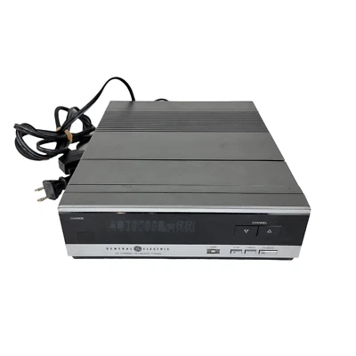 Adaptador sintonizador VCR vintage 1984 GE General Electric 1CVT640 VHS Foto 1 de 4