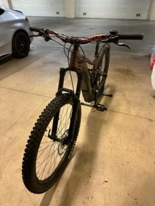 Giant Trance-X Mountain E-Bike - Picture 1 of 8