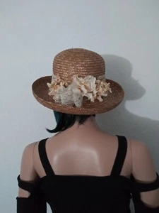 Women's pretty dried flowers & lace straw hat. Perfect for the Beach or Cruise - Picture 1 of 14