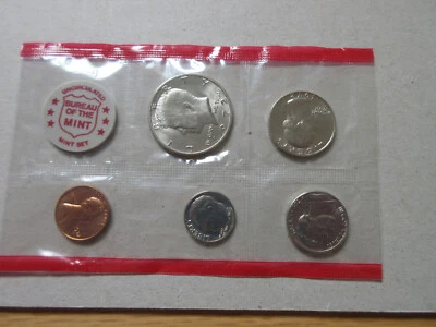 1972 P & D United States US Coins Uncirculated Mint Year Set. UNC. RJ - Image 1 of 4