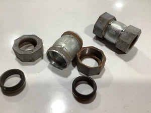 10 Raccordi 3/4" npt 0,75" Tubo Zincato Compressione Riparazione Comò Corto 3/4" - Foto 1 di 3