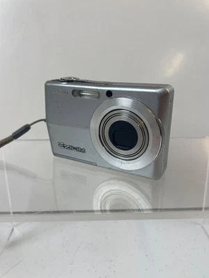 Casio Exilim EX-Z500 Silver 5.0MP Digital Camera  Japan With Battery NO CHARGER - Image 1 of 4