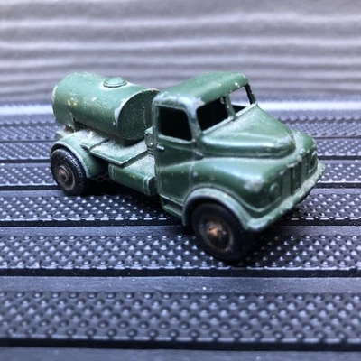 Matchbox No 71 Austin 200 Gallon Water Truck by Lesney Made In England - Image 1 of 4