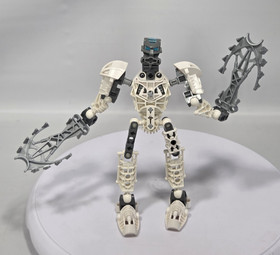 LEGO Bionicle Toa Metru : Nuju 8606  for Parts Incomplete