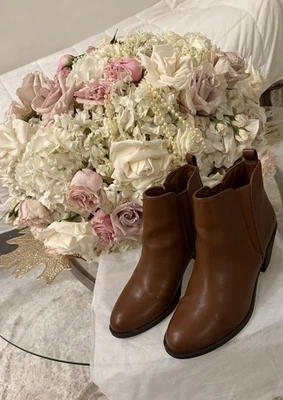 botas mujer forever 21 talla 7.5 Foto 1 de 4