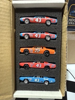 RARE* Action 30 Years of Champions 1971-1975 NASCAR 1/64 5 Car Set Richard Petty - Image 1 of 4