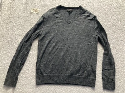 Suéter Pullover Mediano Banana Republic 100% Lana Extra Fina Cuello en V para Niños Foto 1 de 4