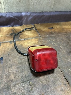 Yamaha Maxim XJ 1100 1982 montaje de luz trasera Foto 1 de 4