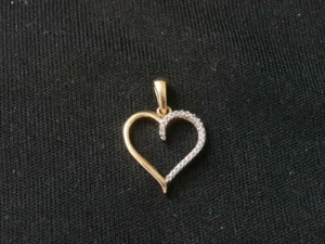 Impresionante corazón de oro amarillo de 10 K con colgante de piedra blanca. ¡Haz una oferta! #1127 - Imagen 1 de 8