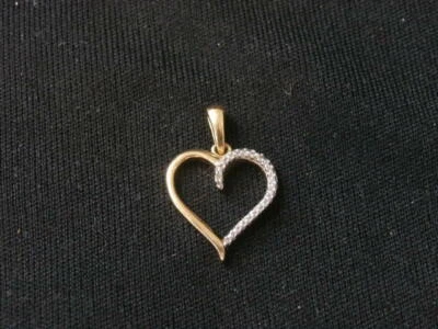 Stunning 10k Yellow Gold Heart with White Stone Pendant. Make Offer! #1127 - Image 1 of 4