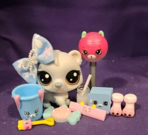 Littlest Pet Shop G6 #3-113 Lulu Doe Ice Blue Polar Bear Lucky Dozen Set 1 - Picture 1 of 7