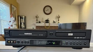 Daewoo DVD VCR Combo DV6T811N Hi-Fi VHS Player Recorder Tested Works No Remote - Picture 1 of 7