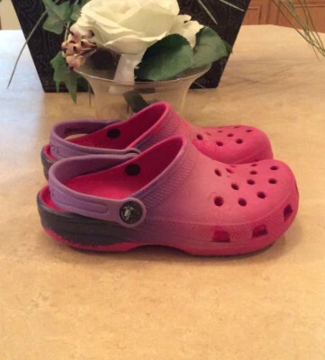 Crocs Kids Unisex Fuchsia Pink Classic Clogs Size 13 EUC - Image 1 of 4
