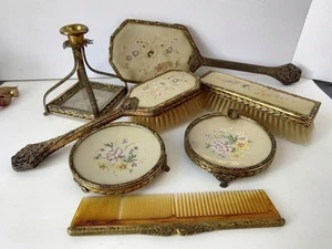 Vintage vanity set embroidery flowers brushes comb mirror - Picture 1 of 7
