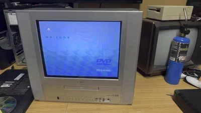 Toshiba MD14FP1 14" CRT TV DVD Retro Gaming Pantalla Plana, Probado, Bandeja DVD Pegada Foto 1 de 3