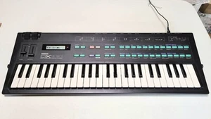 Yamaha DX100 Synthesizer Digital Programmable Algorithm - Picture 1 of 6