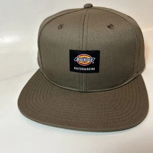Dickies Skateboarding Flat Bill SnapBack Cap Mens Hat Taupe Brand New With Tags - Picture 1 of 4