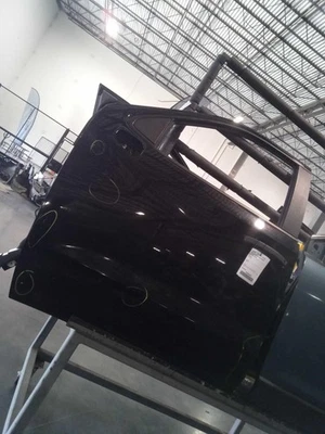 Chevrolet Silverado 1500 2020 puerta delantera izquierda abolladura negra 101 k millas Foto 1 de 2