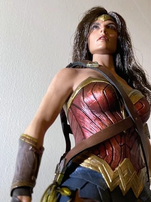 HOT TOYS WONDER WOMAN JUSTICE LEAGUE DELUXE 1:6 SCALE FIGURE INCOMPLETE MMS451 - Image 1 of 4