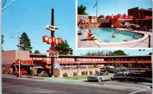 TOWN AIRE MOTEL Reno, Nevada NV roadside Swimming Pool bathers c1972 - Postcard - Picture 1 of 2