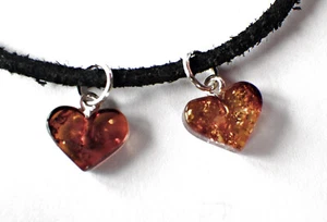 SCHMUCK-STCK ANHÄNGER Metall BRAUN verschiedene Farben BERNSTEIN HERZ KINDER NEU - Picture 1 of 2
