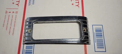 1949 Pontiac Chieftain Streamliner парковочный фонарь отделка ободок крышка 5938310 - Изображение 1 из 4