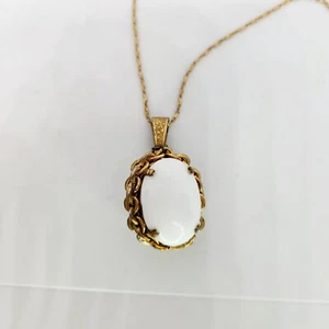 Miriam Haskell White Milk Glass Double Cabachon Gold Tone Chain Pendant Vintage - Picture 1 of 6