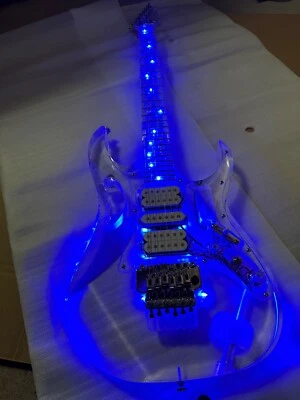 Nuovissima Chitarra Elettrica Acrilica, 6 Corde, Accessori Argento- Standard - Immagine 1 di 4