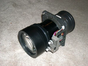 SANYO LNS-M01 LCD PROJEKTOR HALBLANGES ZOOMOBJEKTIV LNS-M01Z PLC-EF PLC-XF usw. - Bild 1 von 8