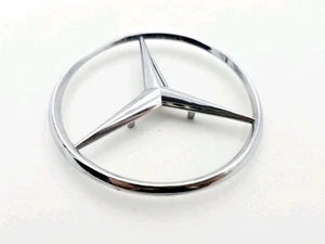 MERCEDES-BENZ W211 E280 E320 E350 E400 REAR TRUNK LID EMBLEM OEM  - Bild 1 von 3