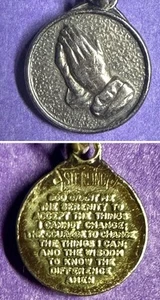 Charm/Medaglia Argento Sterling Marca Ghiaccio "Preghiera Serenità" Piccolo Ma Potente 3/8" - Foto 1 di 5