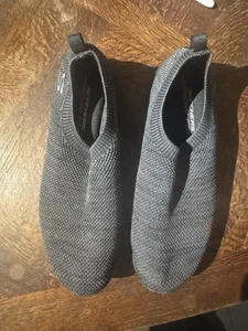 Paar graue Stoff Skecher bequeme Slipper - Bild 1 von 8