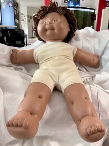 Vintage Famosa Cabbage Patch Puppe Made In Spain 17 Zoll Mit Schuhen & Stiefeletten - Bild 1 von 3