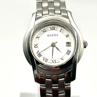 【Funcionando】 Reloj para mujer GUCCI 5500L con esfera blanca y correa plateada de JAPÓN Foto 1 de 4